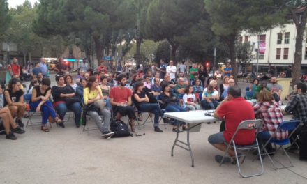 La Federació Anarquista de Gran Canaria (FAGC) i la PAHC de Sabadell fan un debat sobre la ocupació de l´habitatge a la Plaça Marcet de Sabadell