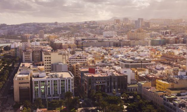 Defensar el barri (II) Sobre vivenda i turistificació a Canàries.